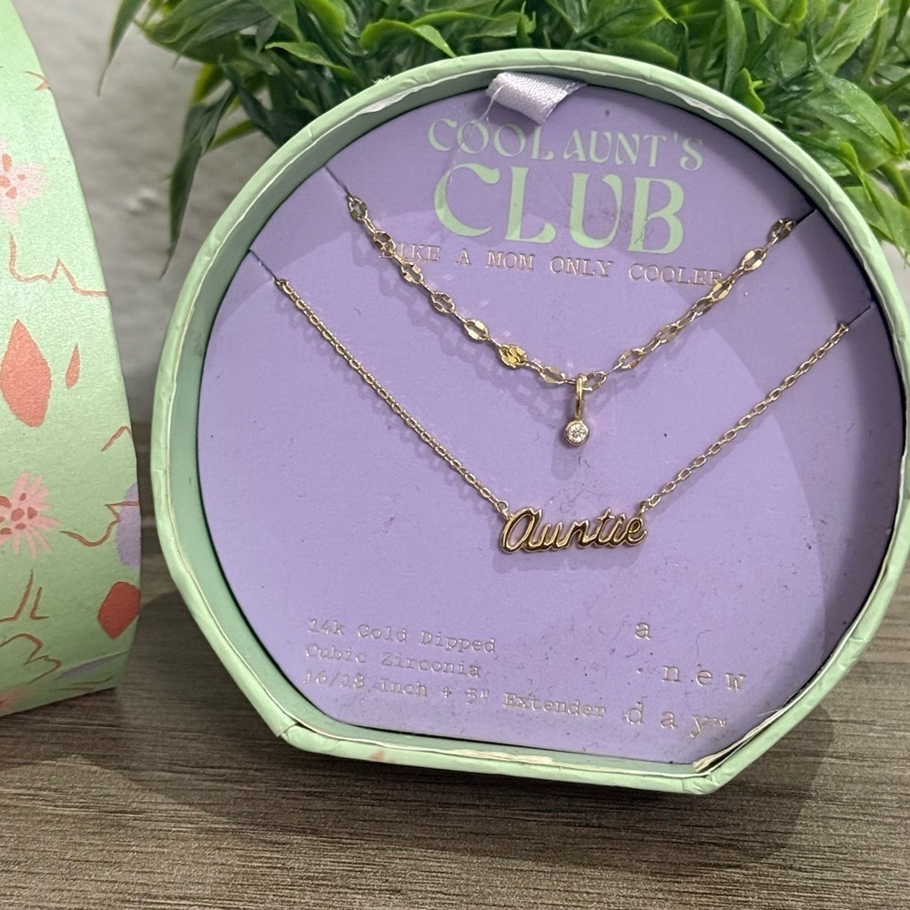 A New Day Gold 'Auntie' Necklace Set